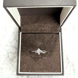 Dainty Cubic Zirconia cushioned set ring